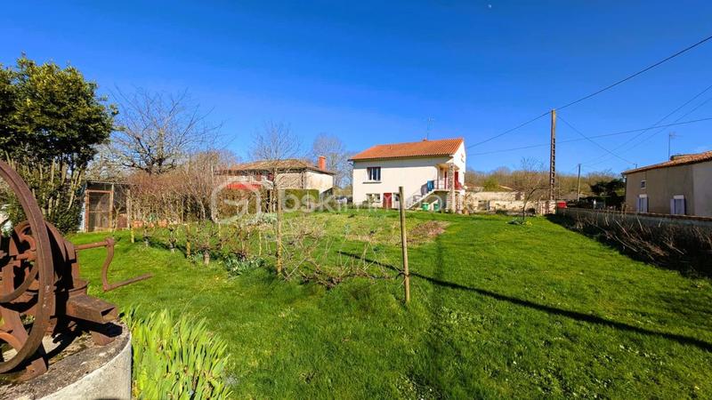 Maison traditionnelle - 90 m² - 7 pièces