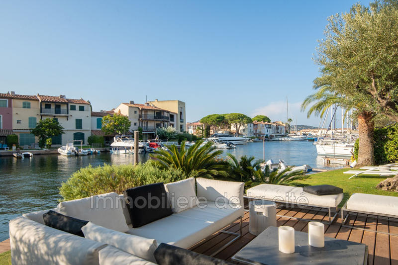 Maison - 210 m² - 7 pièces