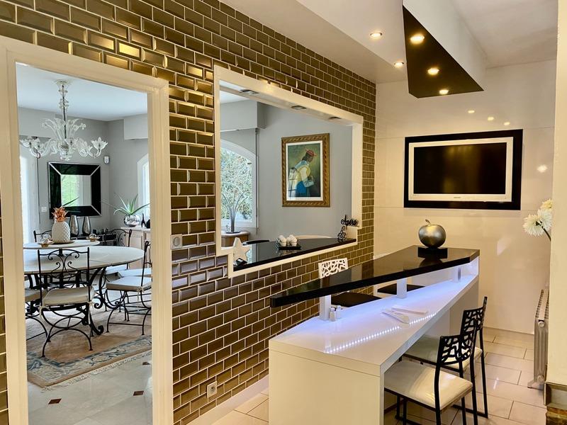 Maison bourgeoise - 296 m² - 7 pièces