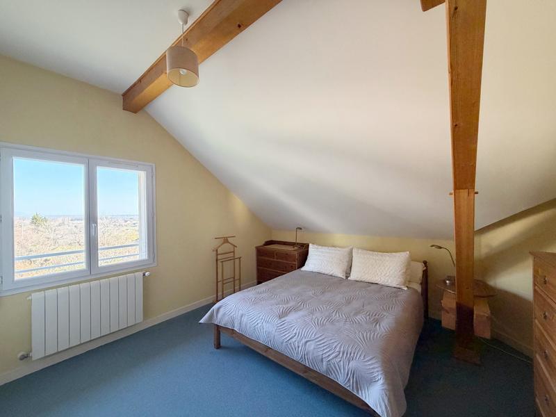 Maison - 213 m² - 8 pièces