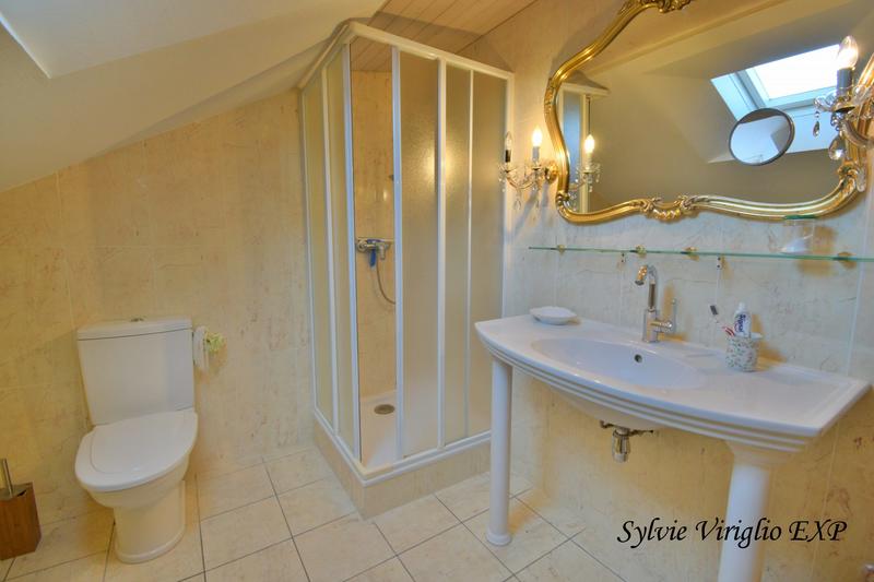 Maison - 207 m² - 6 pièces