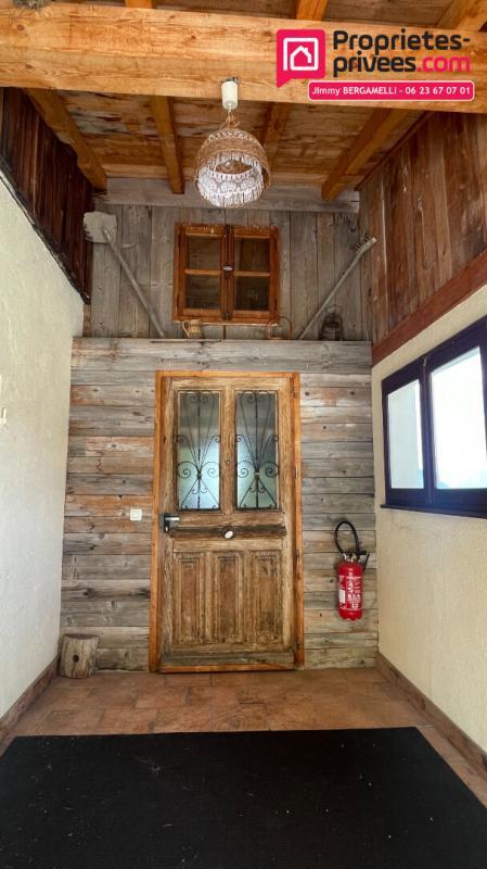 Maison - 307 m² - 18 pièces