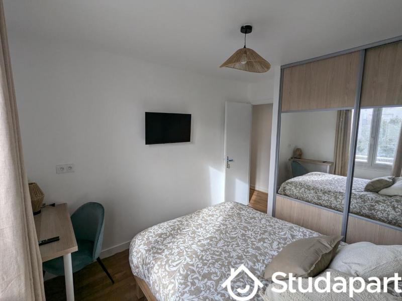 Chambre - 10 m² - 1 pièce