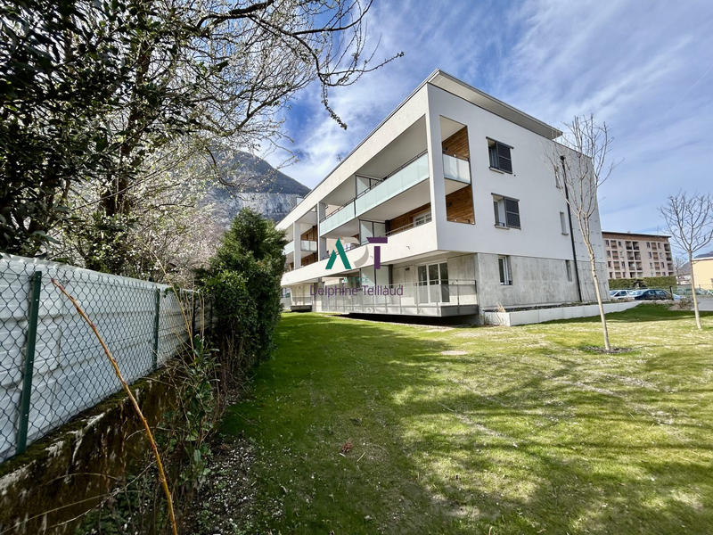 Appartement - 84 m² - 4 pièces