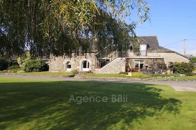 Maison - 217 m² - 8 pièces