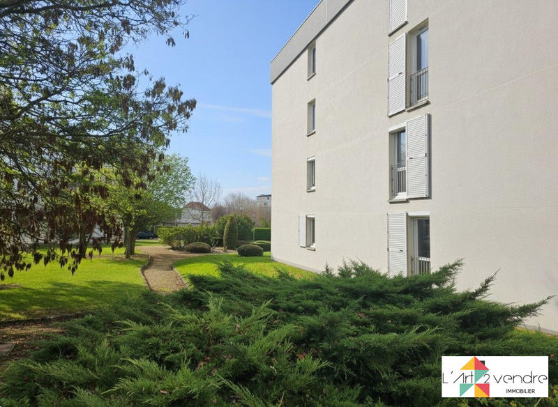 Appartement - 97 m² - 5 pièces