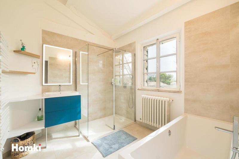 Villa - 180 m² - 7 pièces