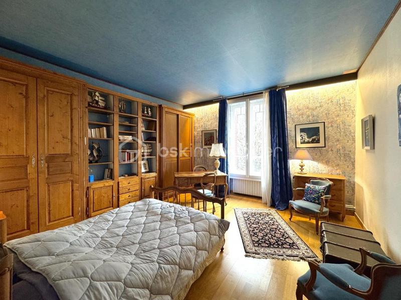 Demeure - 350 m² - 8 pièces