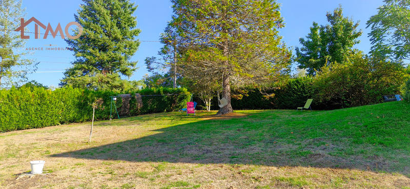 Maison traditionnelle - 166 m² - 8 pièces