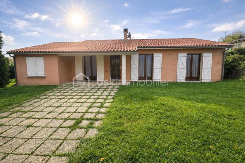 Maison - 90 m² - 4 pièces