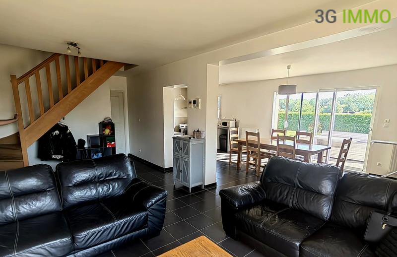 Maison traditionnelle - 159 m² - 6 pièces