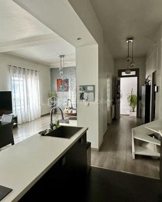 Maison - 97 m² - 4 pièces