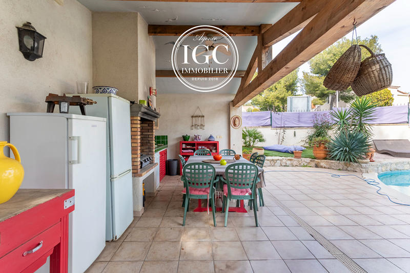 Maison - 180 m² - 5 pièces