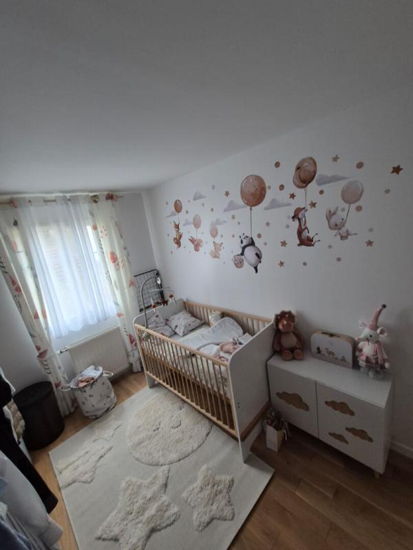 Maison - 90 m² - 5 pièces