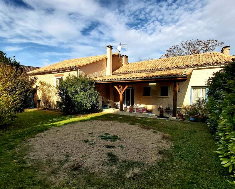 Maison en pierre - 108 m² - 4 pièces