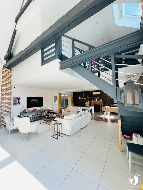 Maison - 250 m² - 9 pièces