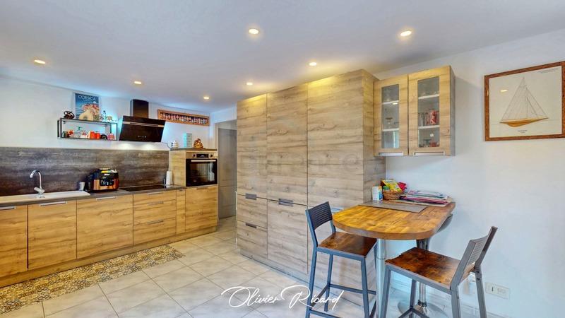 Maison - 152 m² - 7 pièces