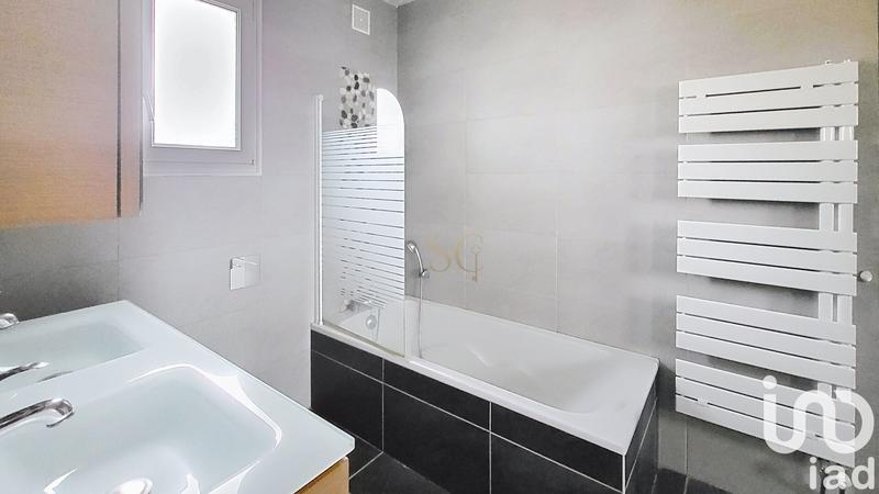 Maison - 137 m² - 7 pièces