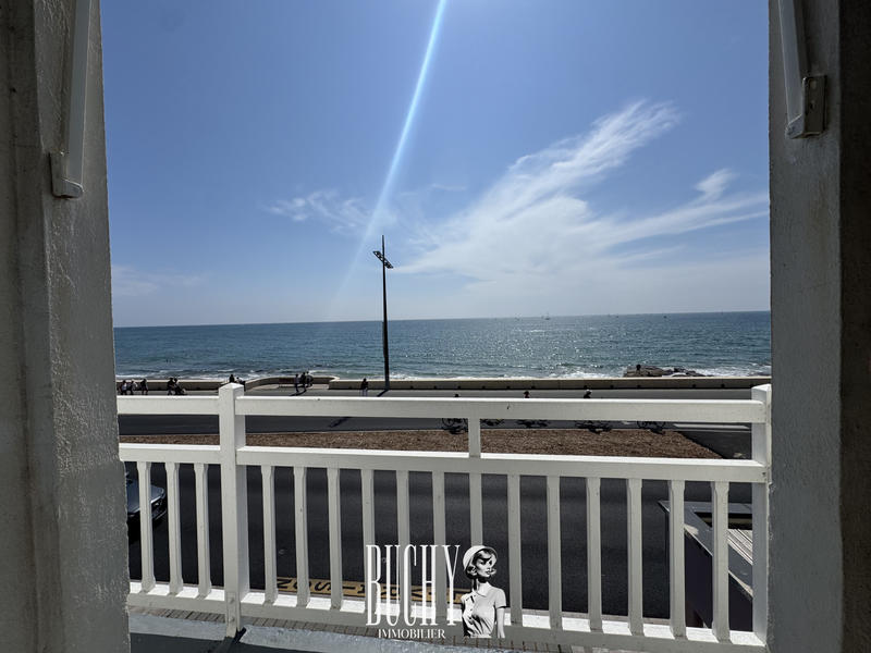 Maison - 220 m² - 12 pièces