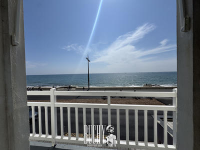 Maison - 220 m² - 12 pièces