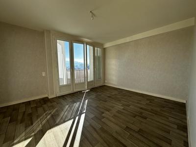 Appartement - 72 m² - 4 pièces