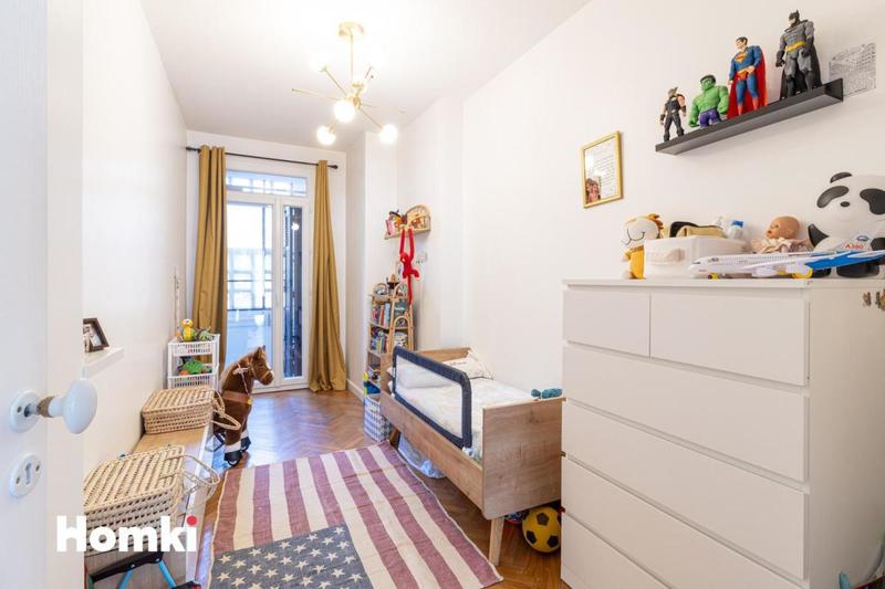 Appartement - 80 m² - 3 pièces