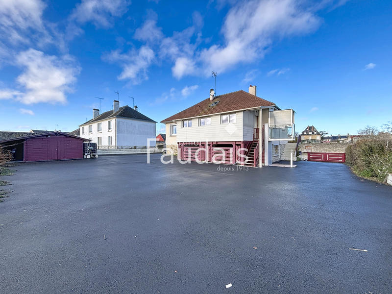 Maison - 80 m² - 5 pièces