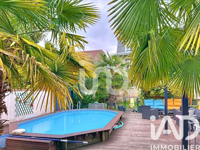 Maison - 140 m² - 8 pièces