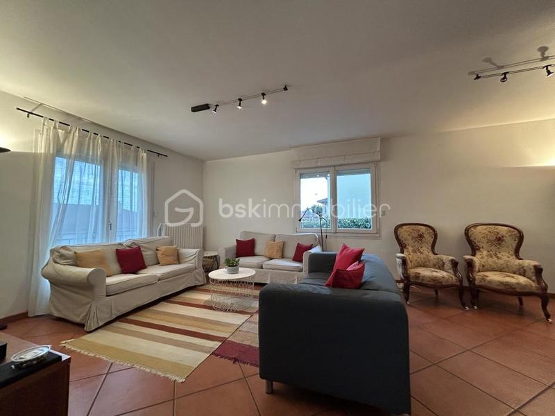 Maison traditionnelle - 165 m² - 7 pièces