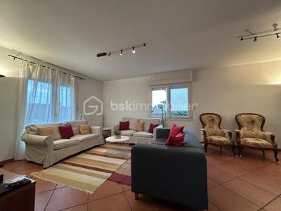 Maison traditionnelle - 165 m² - 7 pièces