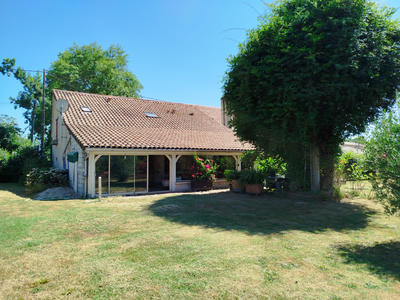 Maison - 215 m² - 6 pièces