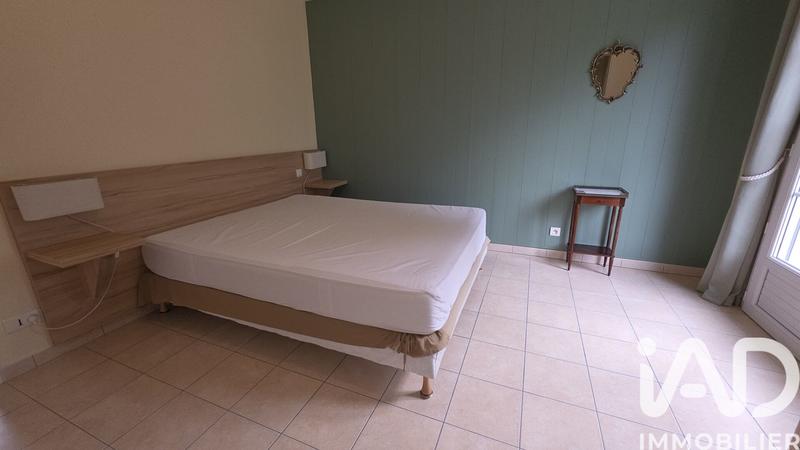 Maison - 240 m² - 9 pièces