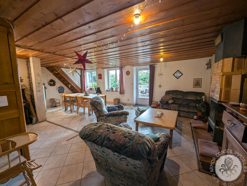 Maison - 169 m² - 8 pièces