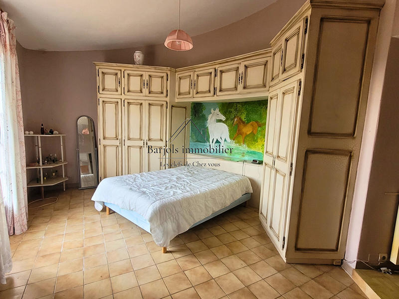 Villa - 200 m² - 7 pièces