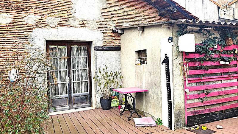 Propriété - 283 m² - 13 pièces