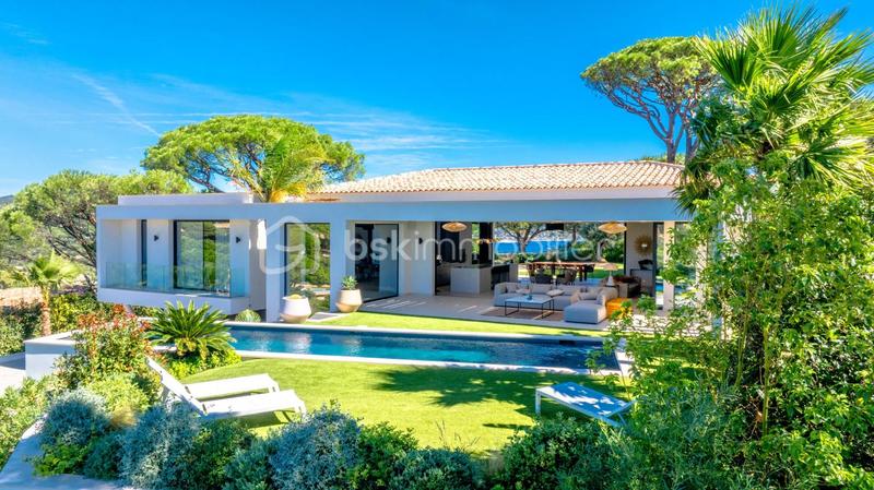 Villa - 395 m² - 9 pièces