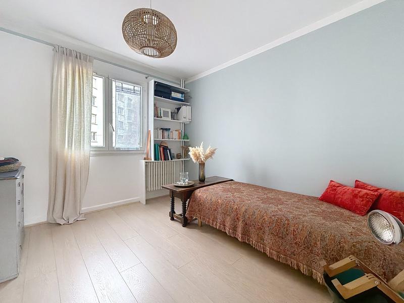 Appartement - 87 m² - 5 pièces