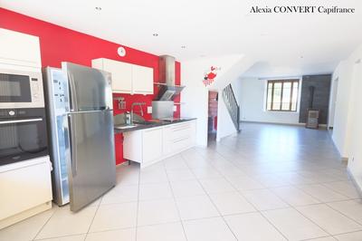 Maison de village - 211 m² - 8 pièces