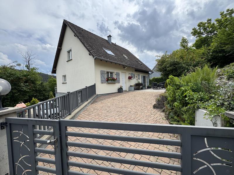 Pavillon - 145 m² - 7 pièces