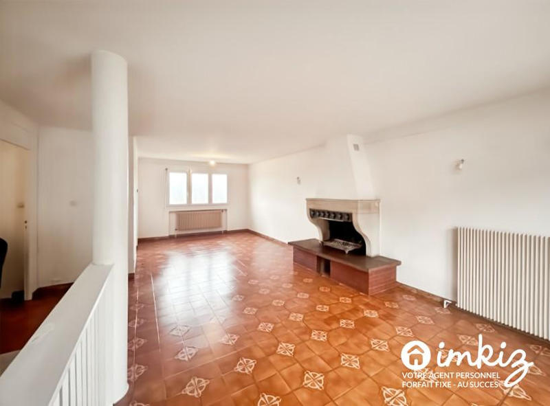 Maison - 210 m² - 10 pièces