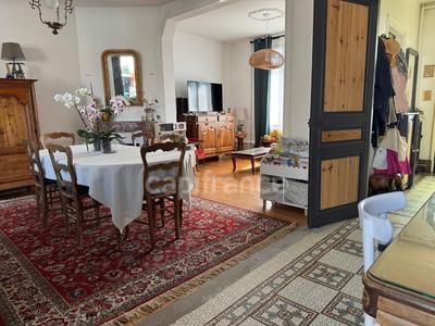 Maison - 146 m² - 7 pièces