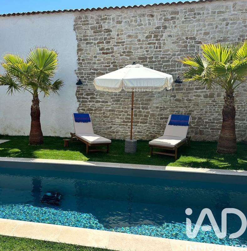 Maison - 230 m² - 7 pièces