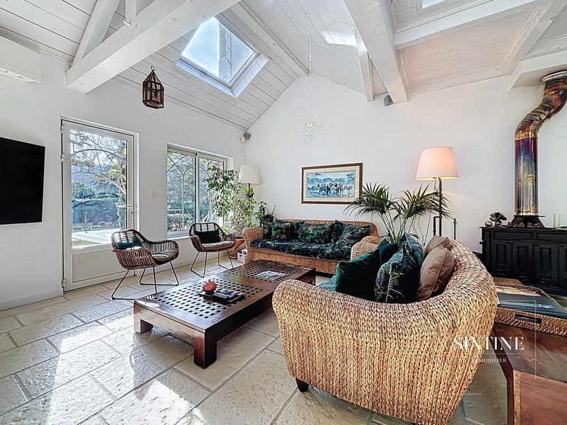 Manoir - 330 m² - 11 pièces