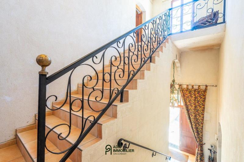 Mas - 400 m² - 15 pièces