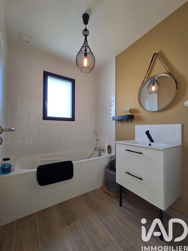 Maison - 95 m² - 4 pièces