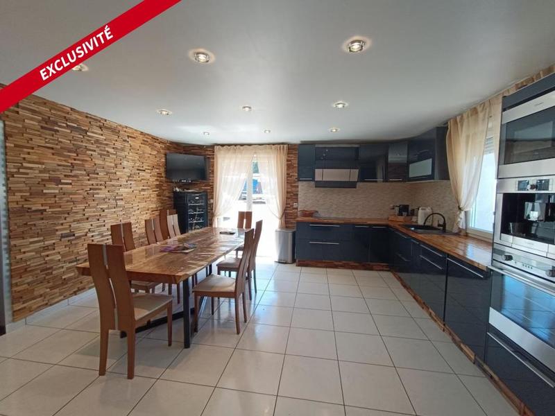 Local commercial - 700 m² - 10 pièces