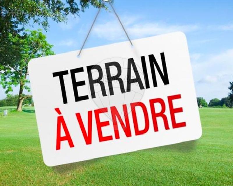 Terrain constructible - 997 m²