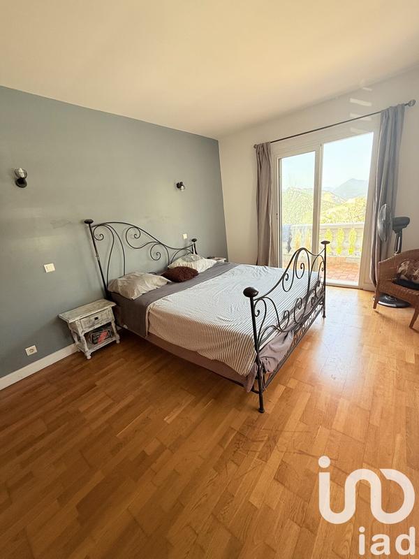 Maison - 207 m² - 7 pièces