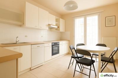 Appartement - 100 m² - 4 pièces