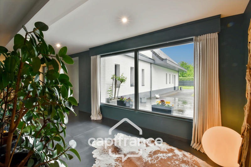 Maison - 428 m² - 11 pièces